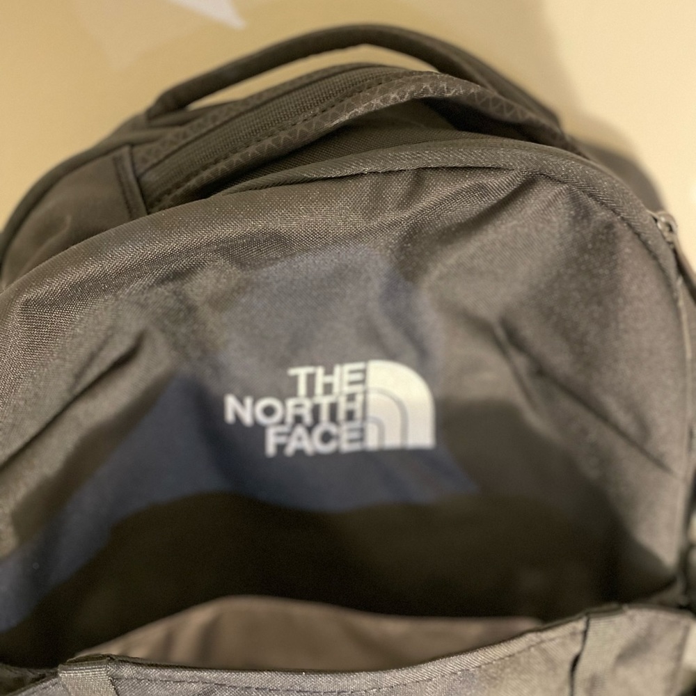The North Face Backpack Dyno. Brand New - Picture 9 of 9
